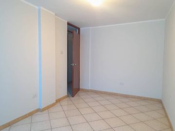 SE VENDE DPTO 2do PISO - 3 DORM - URB VILLASOL