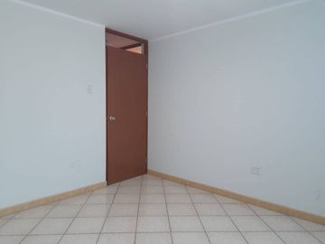 SE VENDE DPTO 2do PISO - 3 DORM - URB VILLASOL