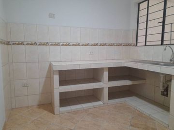SE VENDE DPTO 2do PISO - 3 DORM - URB VILLASOL