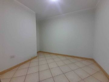 SE VENDE DPTO 2do PISO - 3 DORM - URB VILLASOL
