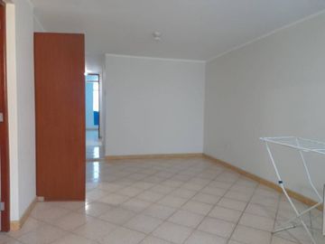 SE VENDE DPTO 2do PISO - 3 DORM - URB VILLASOL