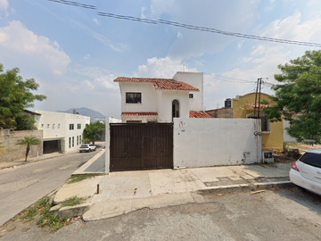 Casa en Pitágoras, Atenas, Tuxtla Gutiérrez, Chiapas. ¡No créditos!