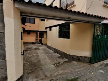 HERMOSA CASA RENTERA EN VENTA SECTOR SANTA VICTORIA QUITO