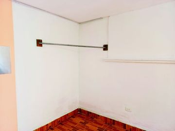 HERMOSA CASA RENTERA EN VENTA SECTOR SANTA VICTORIA QUITO