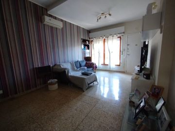 Castelar Norte - Venta - Casa 4 Ambientes