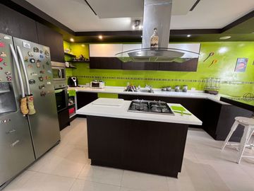 CASA INDEPENDIENTE DE VENTA EN SANGOLQUI