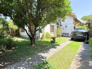 SE VENDE CASA EN LA REINA, EN LUGAR TRANQUILO Y EXCELENTE UBICACIÓN