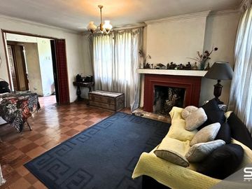 SE VENDE CASA EN LA REINA, EN LUGAR TRANQUILO Y EXCELENTE UBICACIÓN