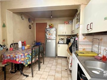 SE VENDE CASA EN LA REINA, EN LUGAR TRANQUILO Y EXCELENTE UBICACIÓN