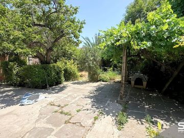 SE VENDE CASA EN LA REINA, EN LUGAR TRANQUILO Y EXCELENTE UBICACIÓN