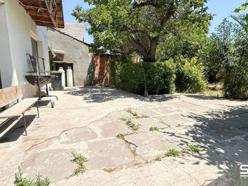 SE VENDE CASA EN LA REINA, EN LUGAR TRANQUILO Y EXCELENTE UBICACIÓN