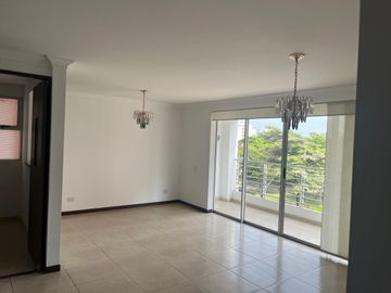 Venta Apartamento Cali Valle Tu nuevo hogar en La Flora: amplitud, comodidad y estilo