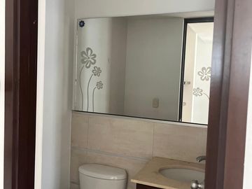 Venta Apartamento Cali Valle Tu nuevo hogar en La Flora: amplitud, comodidad y estilo