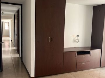 Venta Apartamento Cali Valle Tu nuevo hogar en La Flora: amplitud, comodidad y estilo