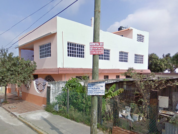 Hermosa casa en venta con 6 habitaciones a 4 mn de playa norte