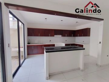 CASA NUEVA CON AMPLIOS ESPACIOS, DOBLE COCHERA, 4 RECAMARAS, CERCA USBI