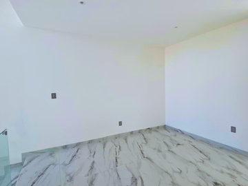 CASA EN VENTA RECAMARA EN PLANTA BAJA TRES RECAMARAS TRES BAÑOS. NUEVA. MAYORAZGO
