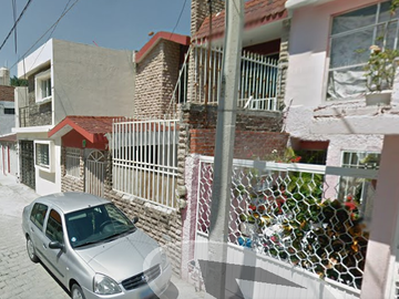 VENDO CASA EN UNIDAD DEPORTIVA, LEON-GTO