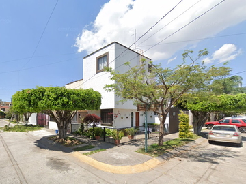 ¡¡¡ BONITA CASA EN REMATE BANCARIO !!!