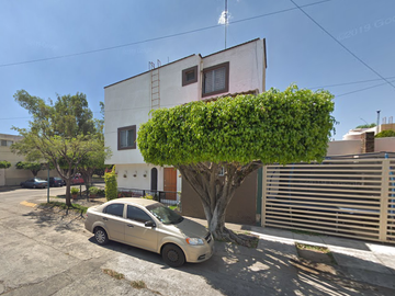 ¡¡¡ BONITA CASA EN REMATE BANCARIO !!!