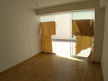 Ocasión! Se Vende Lindo y Amplio Departamento de Estreno, 2 Dormitorios en Barranco, a 1/2 cuadra de la Av. El Sol