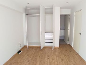 Ocasión! Se Vende Lindo y Amplio Departamento de Estreno, 2 Dormitorios en Barranco, a 1/2 cuadra de la Av. El Sol
