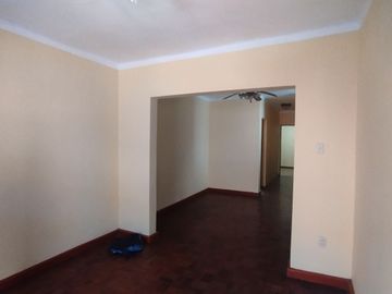 SE VENDE Departamento de 2 habitaciones – 77 m2 más aires