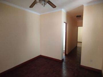 SE VENDE Departamento de 2 habitaciones – 77 m2 más aires