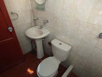 SE VENDE Departamento de 2 habitaciones – 77 m2 más aires