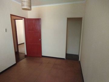 SE VENDE Departamento de 2 habitaciones – 77 m2 más aires