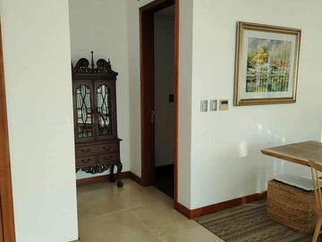 Two Roxas Triangle, 3 Bedroom 304 sqm., Makati City.