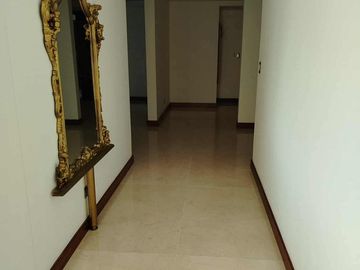 Two Roxas Triangle, 3 Bedroom 304 sqm., Makati City.
