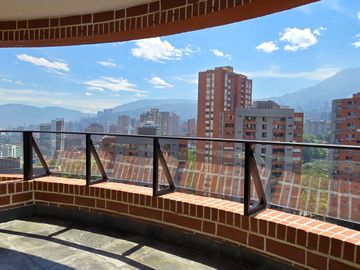 Venta de Penthouse Dúplex – El Poblado, Sector Milla de Oro