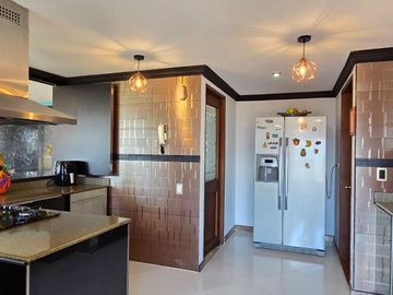 Venta de Penthouse Dúplex – El Poblado, Sector Milla de Oro