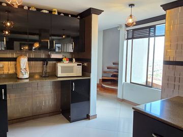 Venta de Penthouse Dúplex – El Poblado, Sector Milla de Oro