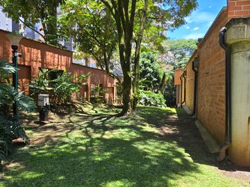 Venta de Penthouse Dúplex – El Poblado, Sector Milla de Oro