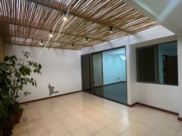 SUITE DE VENTA, Sector Av. Primero de Mayo D359