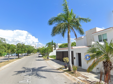 Casa en Venta en Zona Hotelera Cancún, cercano a Puerto Cancún