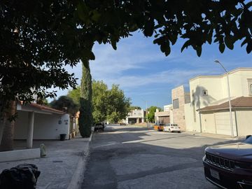 Casa en venta en Jardines del Campestre