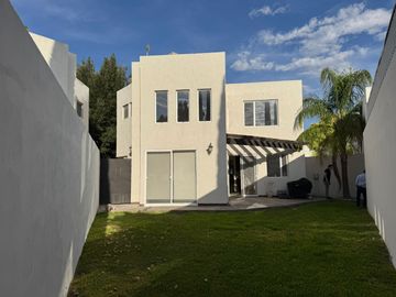 Casa en venta en Jardines del Campestre