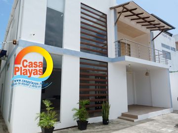 Casa Playas con Piscina de Venta en Villamil, Via a Data Km 6, a Pasos del Mar