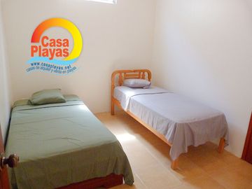 Casa Playas con Piscina de Venta en Villamil, Via a Data Km 6, a Pasos del Mar