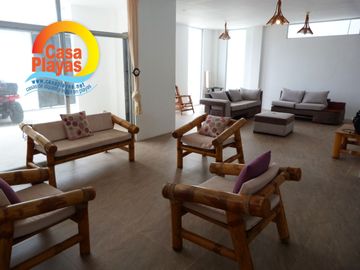 Casa Playas con Piscina de Venta en Villamil, Via a Data Km 6, a Pasos del Mar