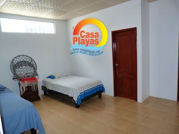 Casa Playas con Piscina de Venta en Villamil, Via a Data Km 6, a Pasos del Mar
