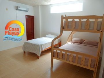 Casa Playas con Piscina de Venta en Villamil, Via a Data Km 6, a Pasos del Mar