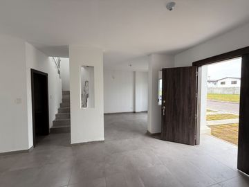 CASA EN VENTA EN SAMBORONDON CIUDAD CELESTE