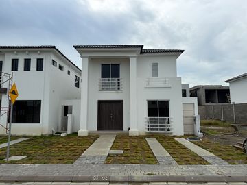 CASA EN VENTA EN SAMBORONDON CIUDAD CELESTE
