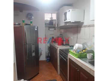 Casa En Av Separadora Industrial De 2 Pisos