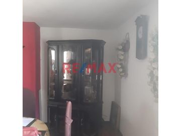 Casa En Av Separadora Industrial De 2 Pisos