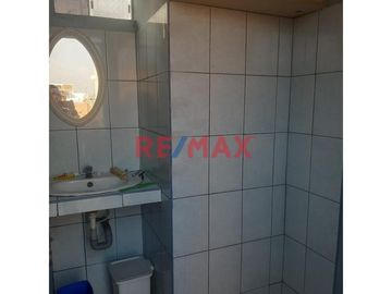 Casa En Av Separadora Industrial De 2 Pisos